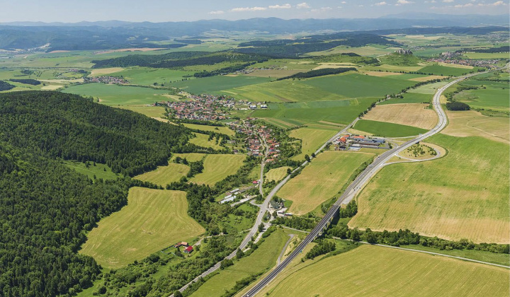 1. fotografia fotogalérie Beharovce from the sky